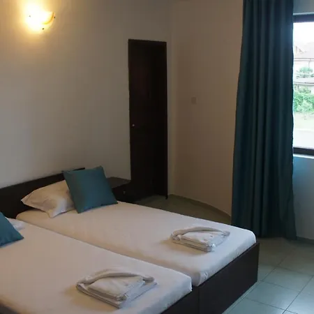 Guest house валена град