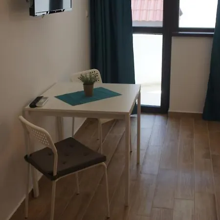 Guest house валена град *