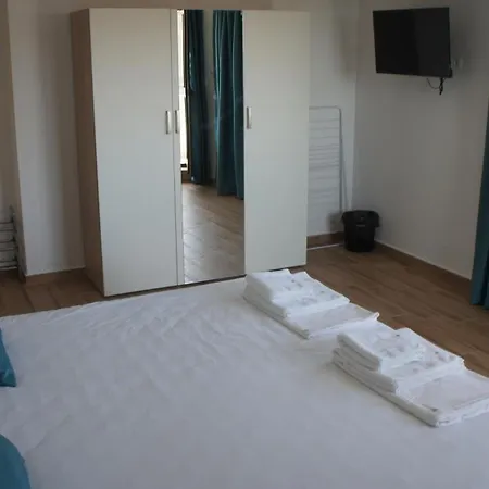 Guest house валена град *
