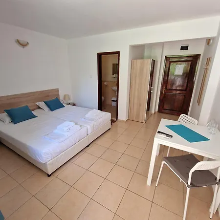 Guest house валена град