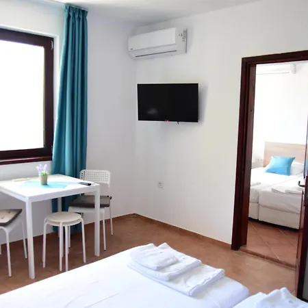 валена град Guest house Chernomorets
