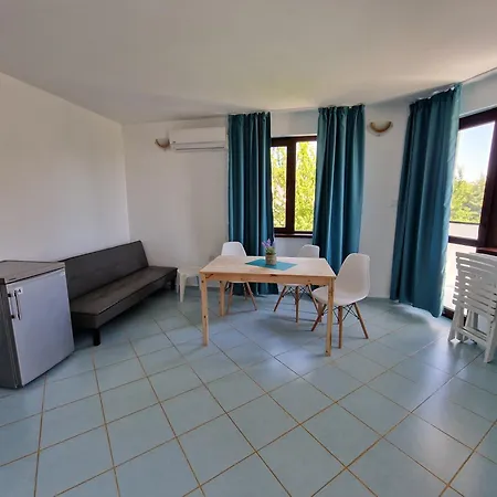 Guest house валена град *